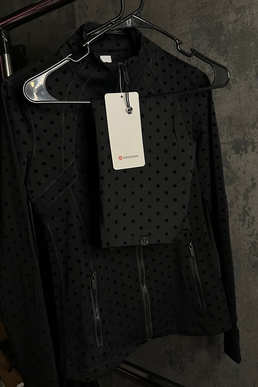 DEFINE SET - POLKA DOTS