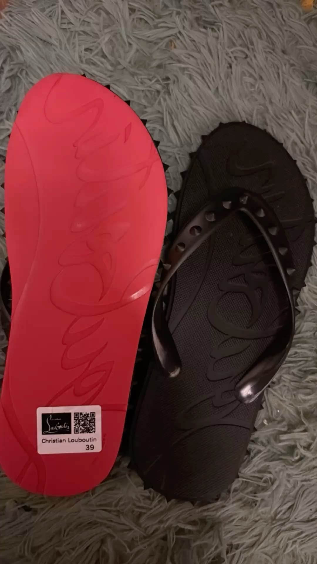 LOUIS V - SLIDES